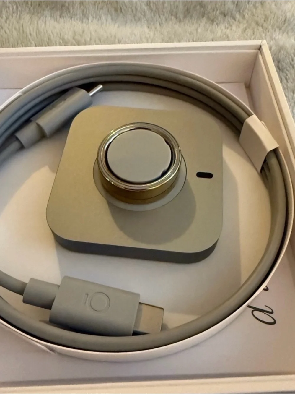 Oura Ring Gen 4 in gold size 9